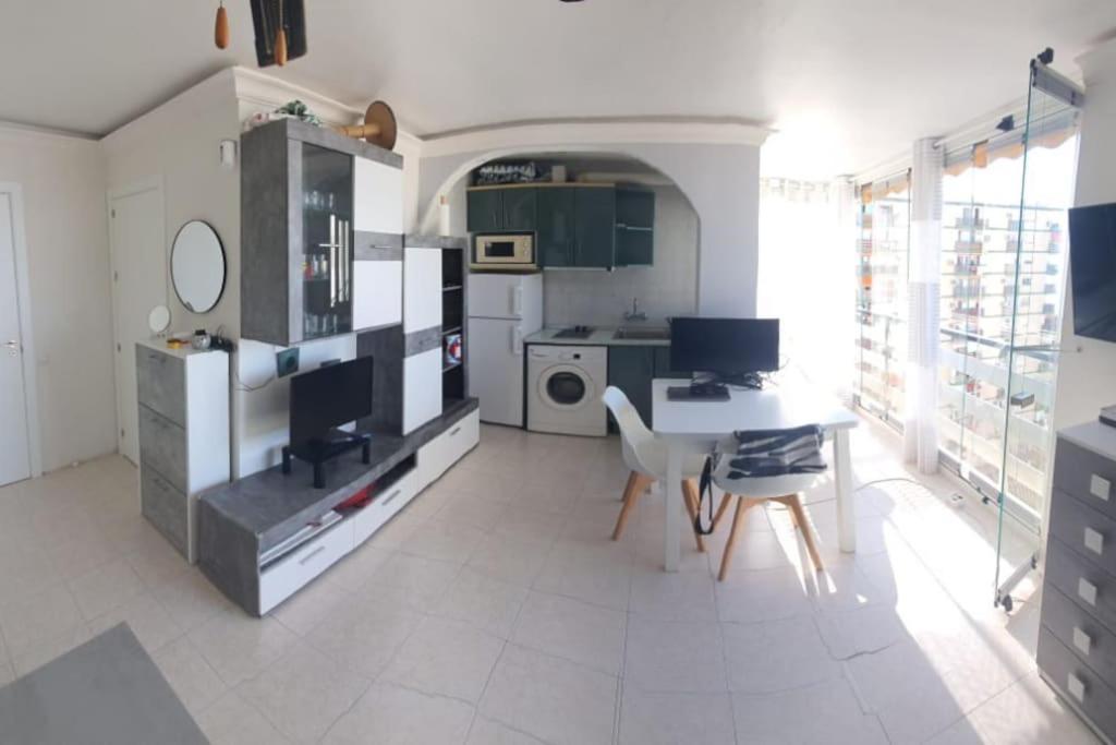 Apartamento Con Terraza A Pie De Playa Benalmádena Exterior foto